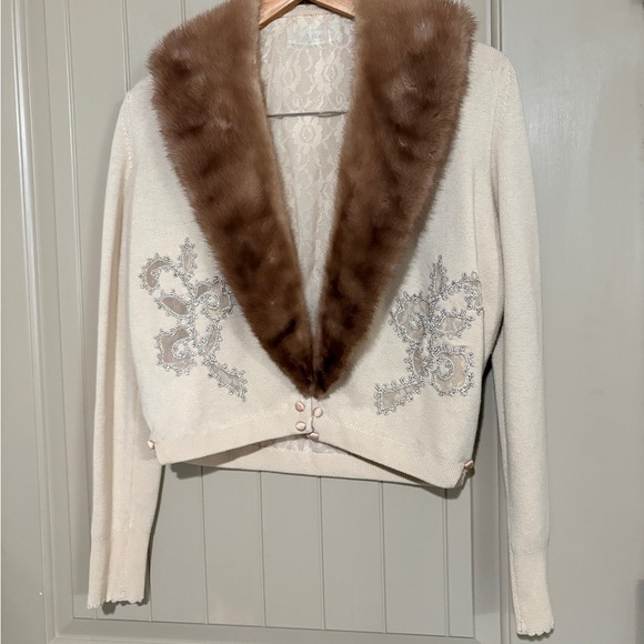 Vintage Light Brown Cashmere Cropped Cardigan with Mink Collar - Picture 2 of 9